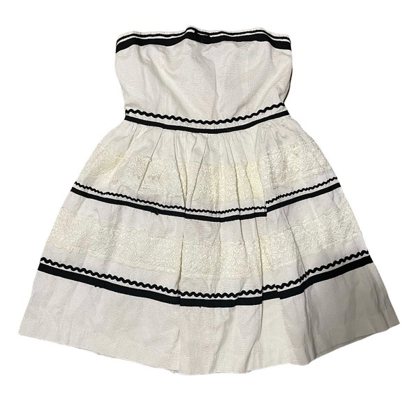 Honey Punch: Mini Bow and Lace Dress - Picture 1 of 3